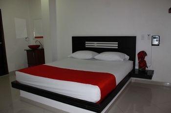 酒店 Laureles Park 3*